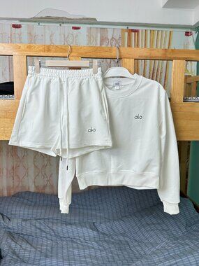 ALO White Sweatshirt & Shorts Set — Size M